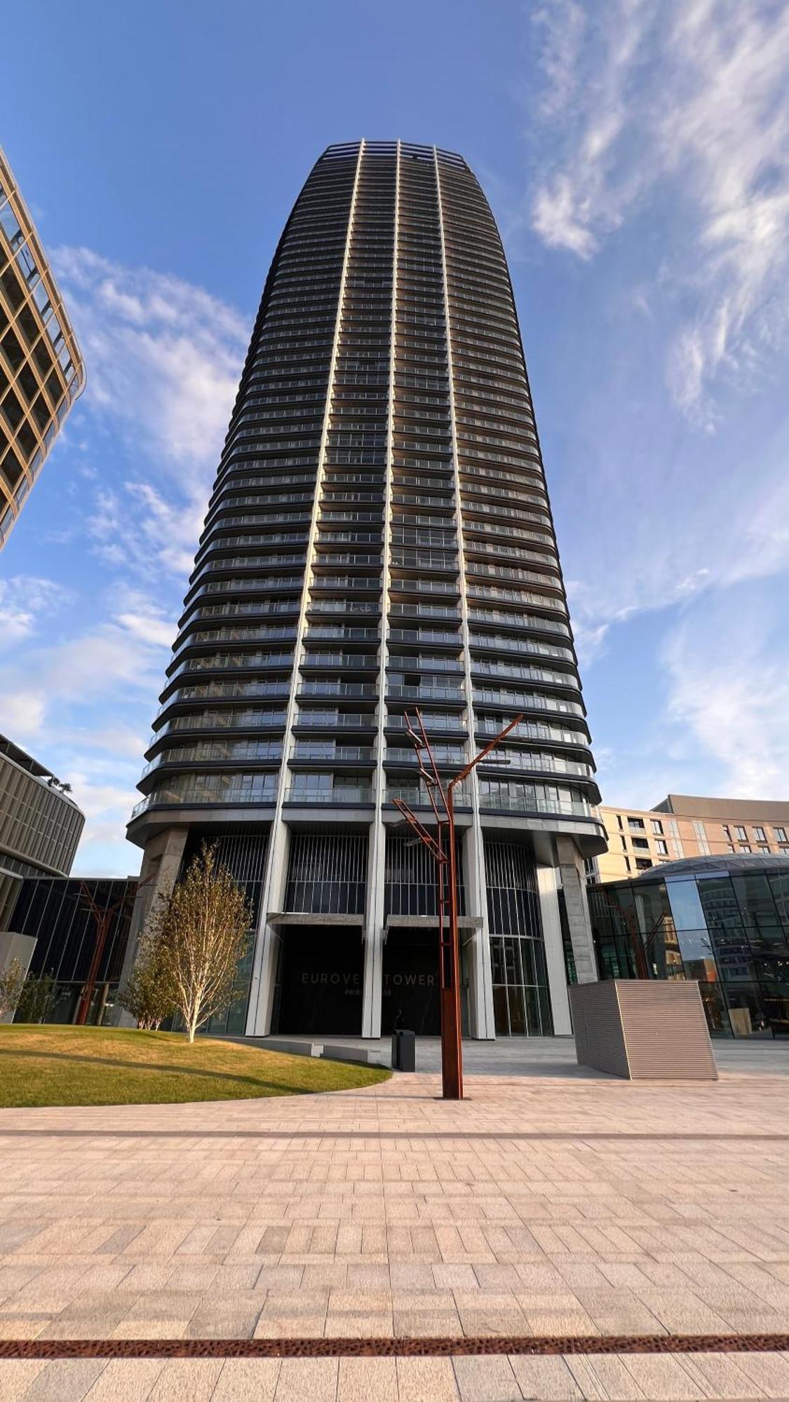 The First Skyscraper In Slovakia Apartment Bratislava Exterior photo